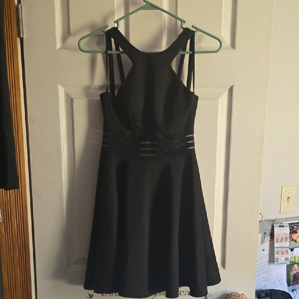 Elegant Black Sleeveless Dress